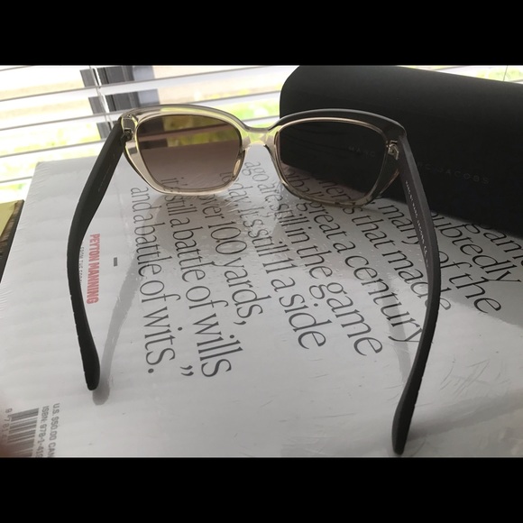 Marc Jacob Sunglasses - Picture 2 of 8